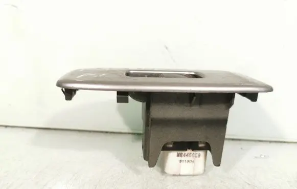 Mitsubishi Pajero Electric window control switch