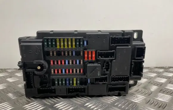 Mini One - Cooper Coupe R56 Fuse module 3457413