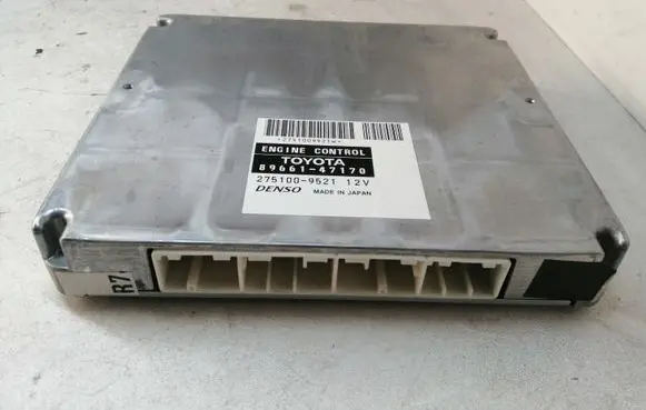 Toyota Prius (XW20) Engine control unit/module 8966147170 2751009521