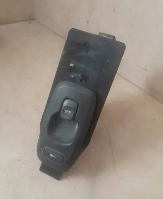 Volvo S60 Electric window control switch 8682837 MP352200132