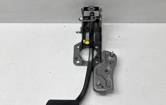 Ford Escape IV Brake pedal NX6C2D094 21022025 FYBA25052194031
