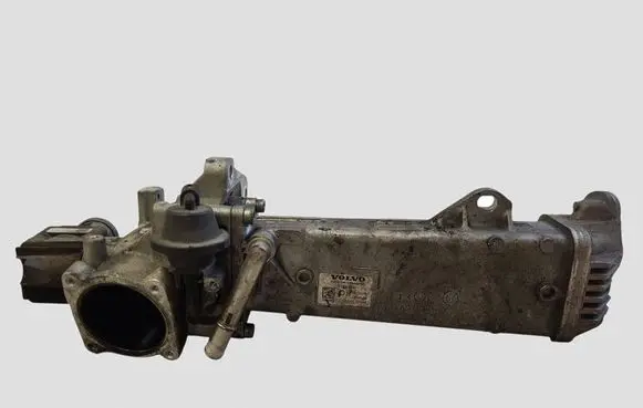 Volvo V70 EGR valve cooler 31325030 50276422