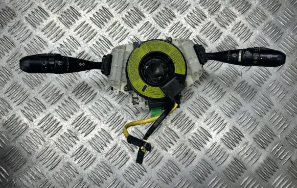 Mitsubishi Colt Wiper turn signal indicator stalk/switch MR986424