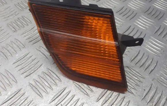 Nissan Micra Front indicator light 89027936