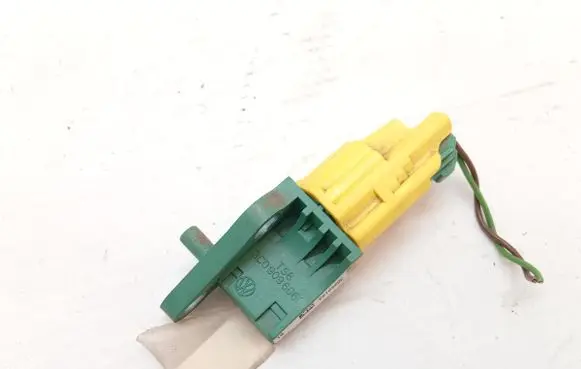 Volkswagen PASSAT B6 Sensor 3C0909606