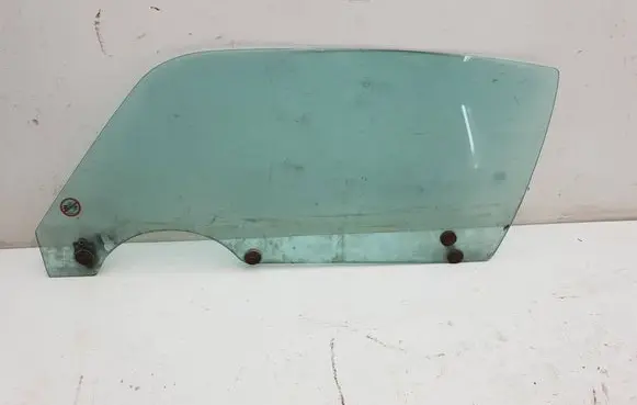 Chevrolet Camaro Front door window/glass (coupe) 
