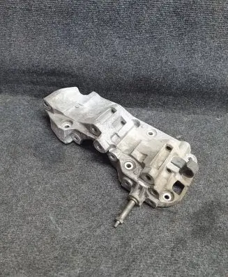 BMW 3 F30 F35 F31 Generator/alternator bracket 8506863