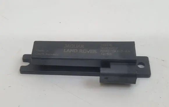 Jaguar XF X250 Keyless system antenna 5E08X0107 AH4215K603AA