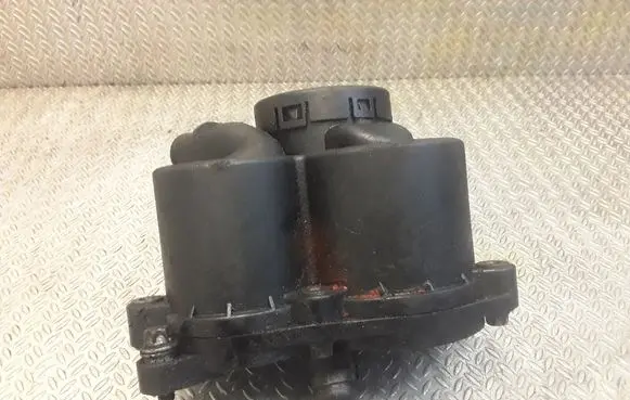 Mercedes-Benz Vaneo W414 Oil breather separator A6680100062 6680100062