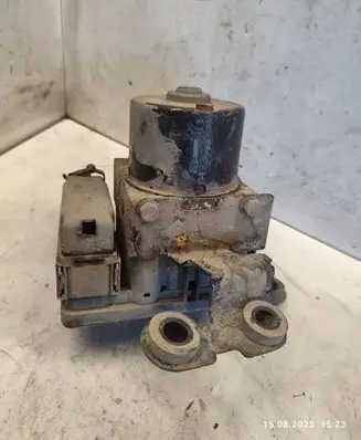 Volkswagen Golf IV ABS Pump 1C0907379L