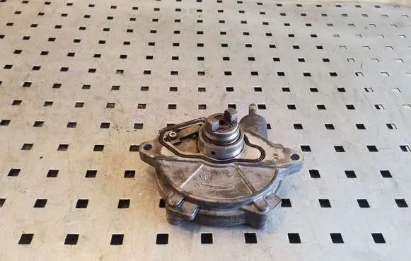 Mercedes-Benz A W169 Vacuum pump A6400700701