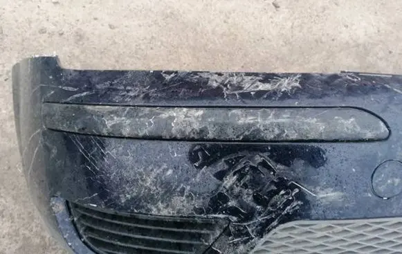 Ford Mondeo Mk III Front bumper splitter molding