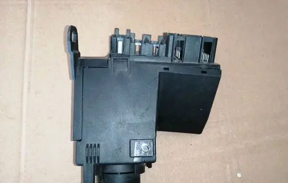 Mercedes-Benz E W210 Light switch 2105450504