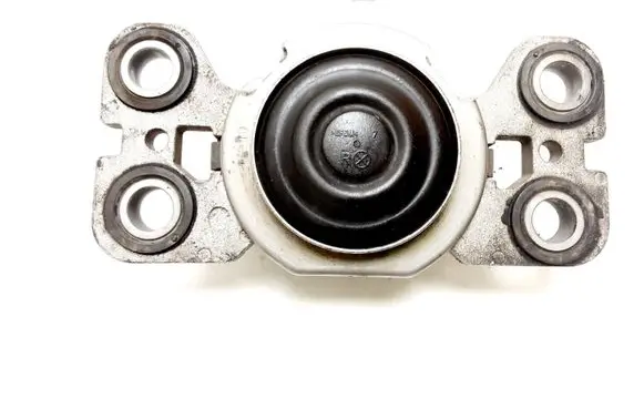 Volvo XC60 Engine mount bracket 8G9N7M121AA