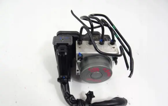 Toyota C-HR I ABS Pump 113040-41570