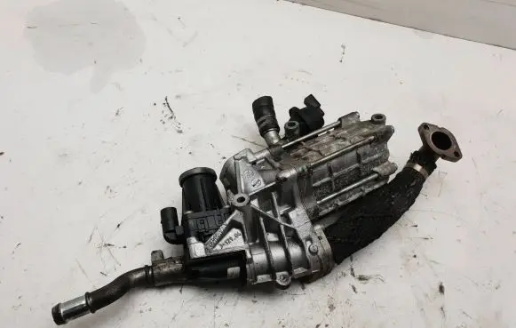 Jaguar XF X250 EGR valve 701881050 10T110