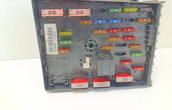 Volkswagen PASSAT B6 Fuse module 3C0937125