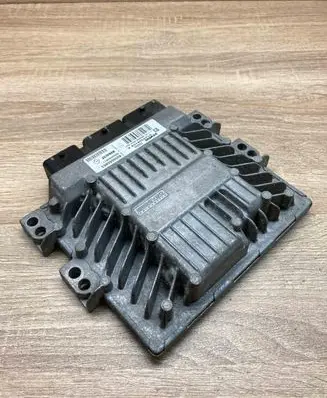 Renault Scenic II - Grand scenic II Engine control unit/module ECU 8200565863 8200592611 USED