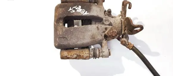 Opel Insignia A Rear brake caliper