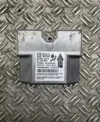Opel Zafira B Airbag control unit/module