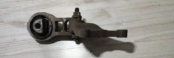 Fiat Tipo Gearbox mount 00520268420 0T619 32916