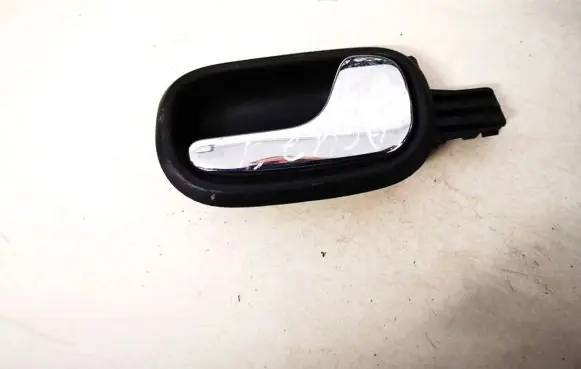 Audi A4 S4 B5 8D Rear door interior handle 8d0839020