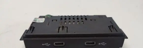 Volkswagen Tiguan USB socket connector 5NA035736