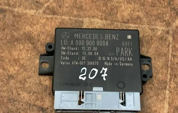 Mercedes-Benz E C207 W207 Parking PDC control unit/module A0009008004
