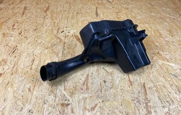 Toyota Auris E180 Intake resonator 177500T010