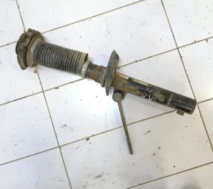 Skoda Octavia Mk2 (1Z) Front shock absorber/damper 1K0413031BE