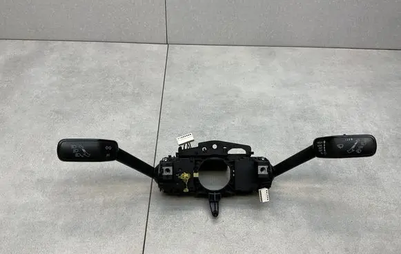 Volkswagen Golf Sportsvan Wiper turn signal indicator stalk/switch 5Q0953507GH