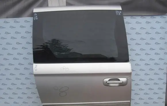 Chrysler Voyager Side sliding door 