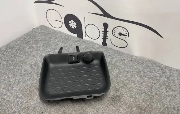 Toyota RAV 4 (XA50) Armrest 5881342080