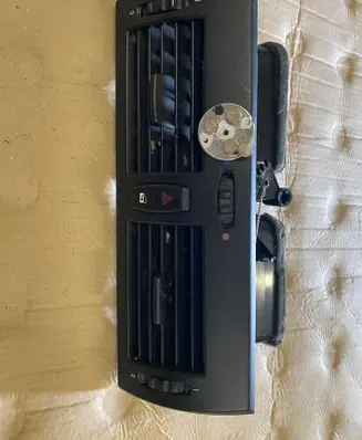 BMW X3 E83 Dash center air vent grill 3400074
