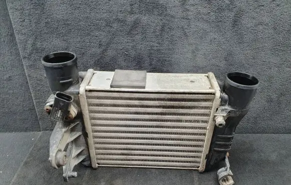 Audi A4 S4 B7 8E 8H Intercooler radiator 8E0145805N 0261230073