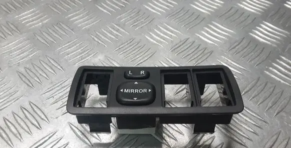 Toyota Corolla E120 E130 Wing mirror switch