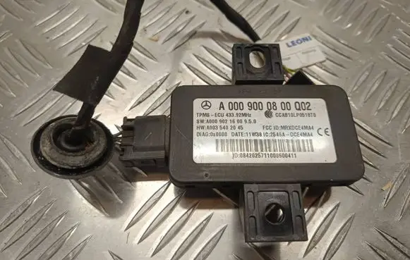 Mercedes-Benz CLS C218 X218 Tire pressure control unit A0009000800 A0035402045