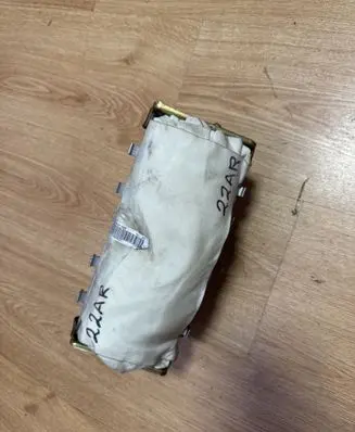 Passenger airbag