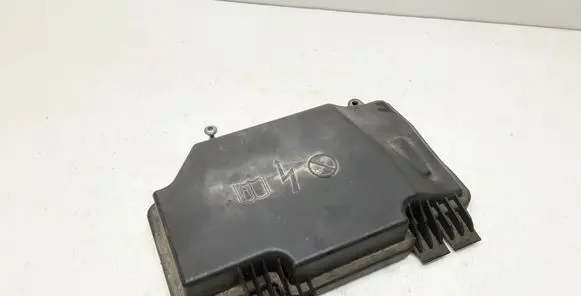 Mercedes-Benz C W205 Fuse box cover A2055400182