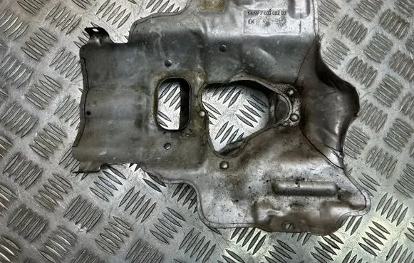 BMW 6 F06 Gran coupe Exhaust heat shield 7603062