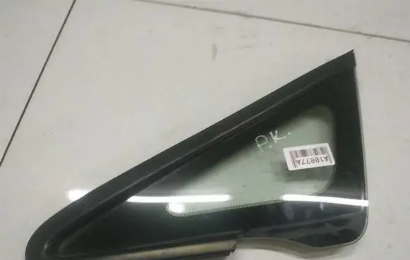 Honda Civic Front triangle window/glass AS2
