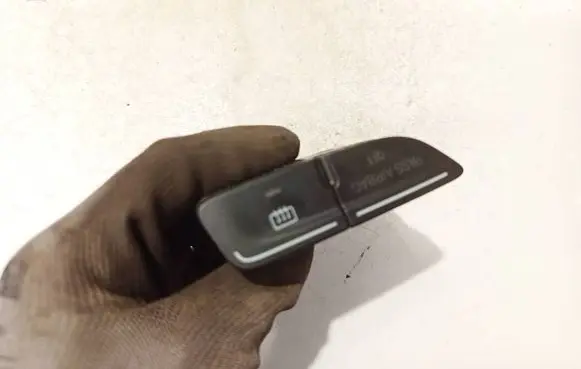 Ford C-MAX II Windscreen/window heater switch 14b418ab