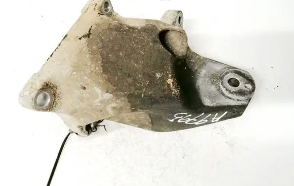 Lexus IS 220D-250-350 Engine mounting bracket