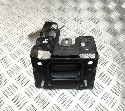 Peugeot 2008 I Engine mount bracket 9801521580