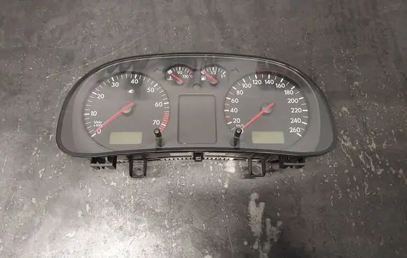Volkswagen Golf IV Speedometer (instrument cluster) 1J0920805B 0263628001