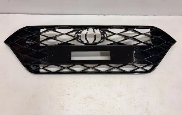 Hyundai i20 (BC3 BI3) Front bumper upper radiator grill 86351Q0200