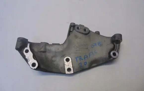 Opel Vivaro Engine mounting bracket