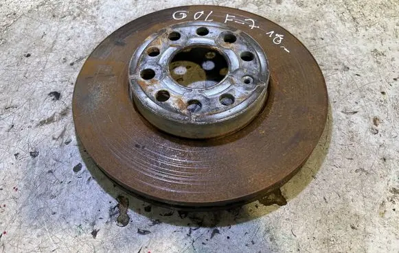 Volkswagen Golf VII Front brake disc
