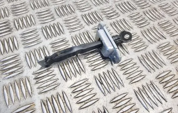 KIA Ceed Rear door check strap stopper