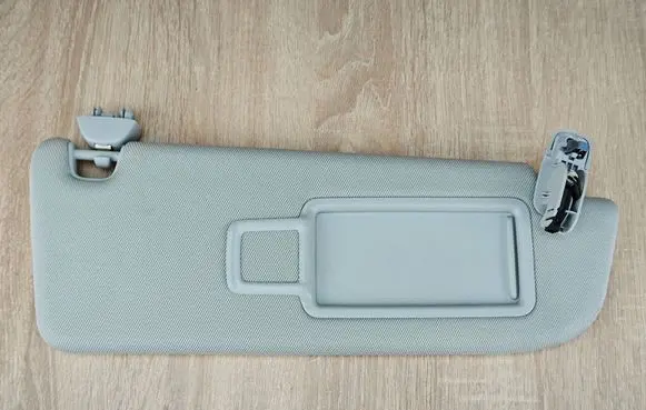 Sun visor